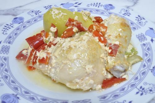 Jak uvařit kuřátko v kapiové jogurtové marinádě? Snadné recept, připravený za Do 30 minut